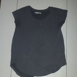 Women's Gray Top. MAURICES Small